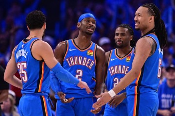 世界杯官网入口-NBA-亚历山大25+7杰威22分 雷霆轻取太阳1-0领先